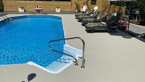 Pool Decks
Pool Deck Resurfacing
SUNDEK of Nashville
