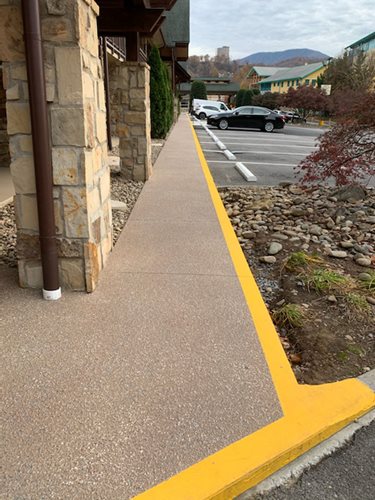 Commercial Greystone Sunsplash Walkway With Agg Effect Galtinburg Tn
Walkways & Stairs 
SUNDEK of Nashville
